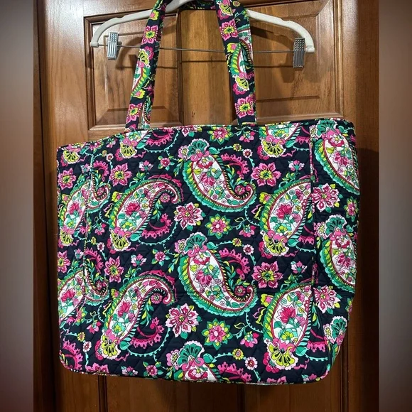 Vera Bradley | Bags | Nwt Vera Bradley Tote Bag | Poshmark display picture 3